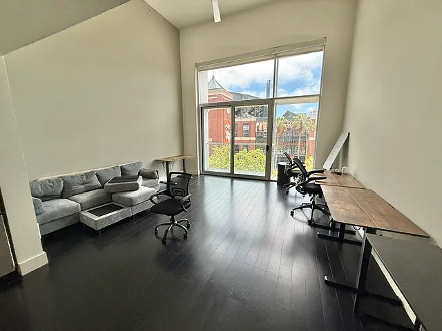 188 King St #401 — Photo 6