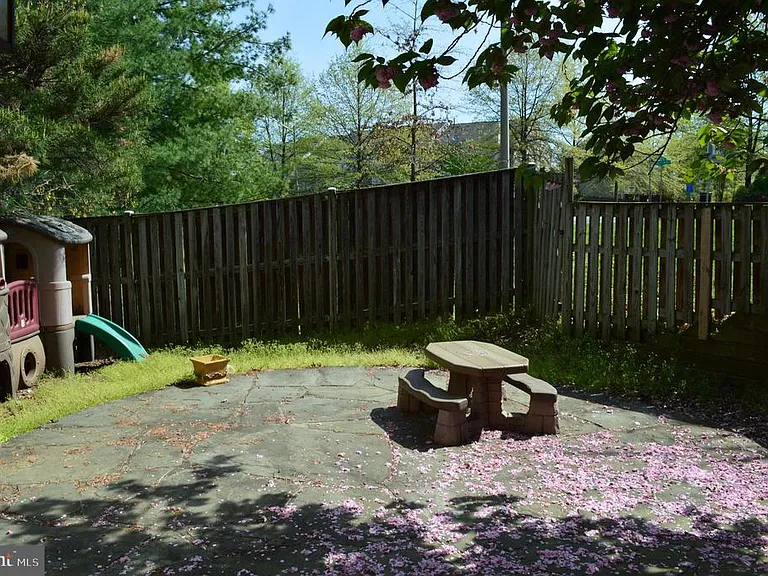 16853 Capon Tree Ln — Photo 23