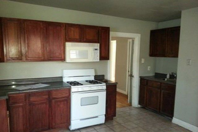 2nd image of 4249 Baisch Ln
