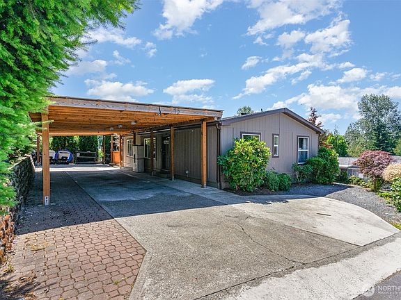 3rd image of 704 87th Avenue NE #75