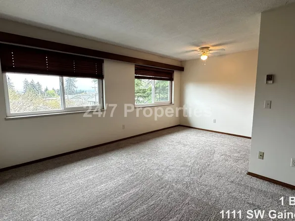 1111 SW Gaines St APT 7, Portland, OR 97239