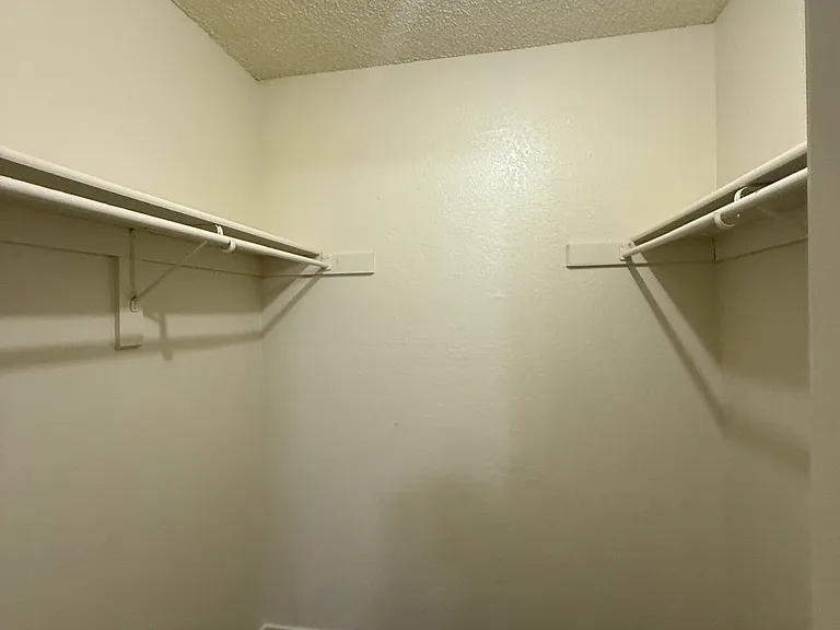 721 Avenue A #3 — Photo 11