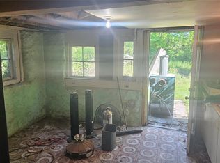 5820 Mack Rd, Howell, MI 48855