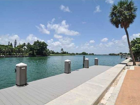 4th image of 9100 W Bay Harbor Dr #8D