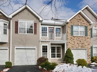 463 Green Mountain Rd, Mahwah, NJ 07430