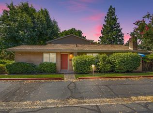 8225 La Riviera Dr, Sacramento, CA 95826