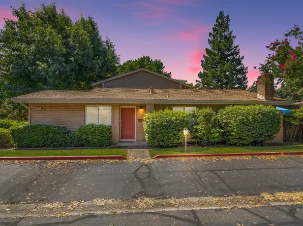 8225 La Riviera Dr, Sacramento, CA 95826