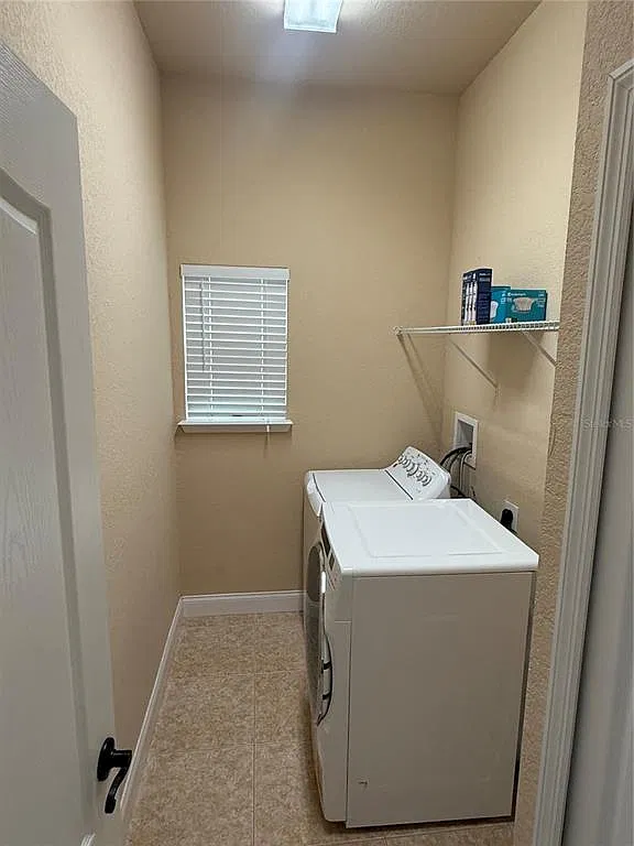 3 bed, 2.0 bath, 1574 sqft, $2,700 — Photo 4