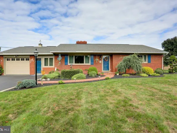 10851 Grindstone Hill Rd, Greencastle, PA 17225