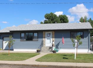 217 Chestnut Ave, Glendive, MT 59330