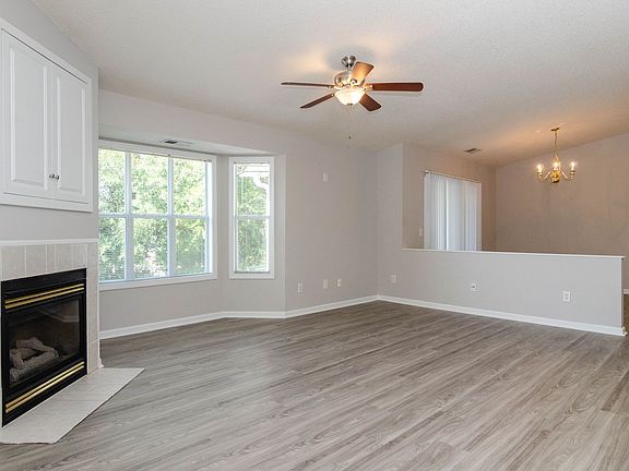 5th image of 4140 Breezewood Dr APT 201