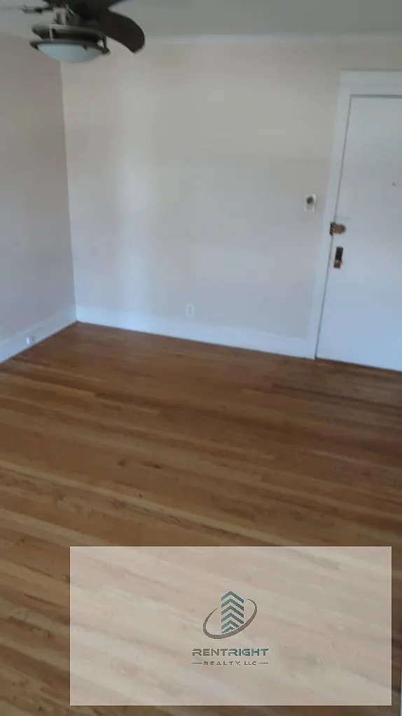 Studio, 1.0 bath, 550 sqft, $1,300 — Photo 2