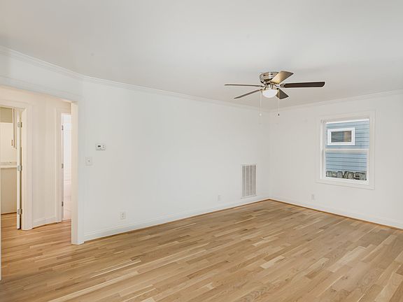 5th image of 1003 57th Ave N