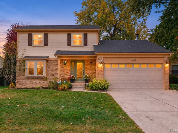672 Stonehenge Dr, Canton, MI 48188