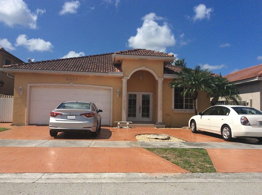 1st image of 8813 NW 146th Ln