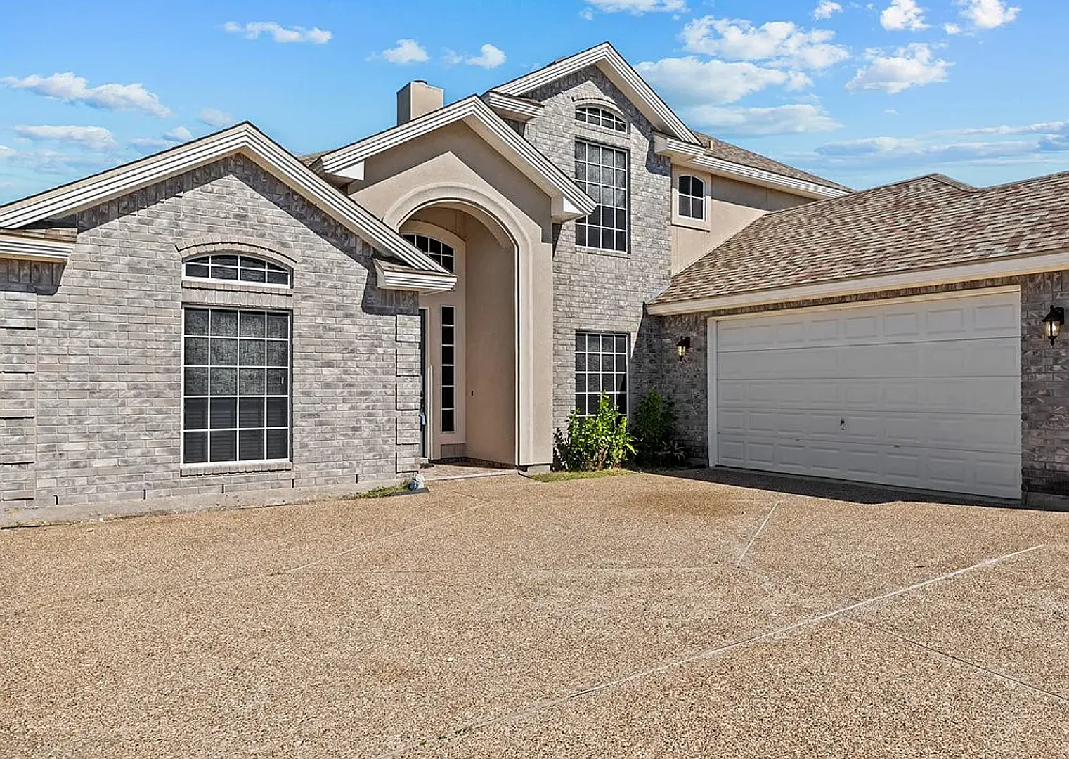 Beautiful 4BR / 3.5BA Home with Garage, Patio & Premium Features — Photo 3