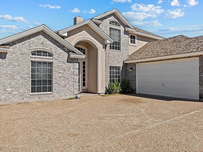 6530 Picante Dr — Photo 3