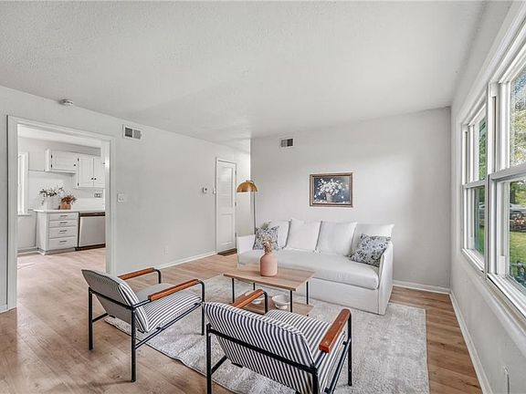 2nd image of 17249 S Prospect Ave