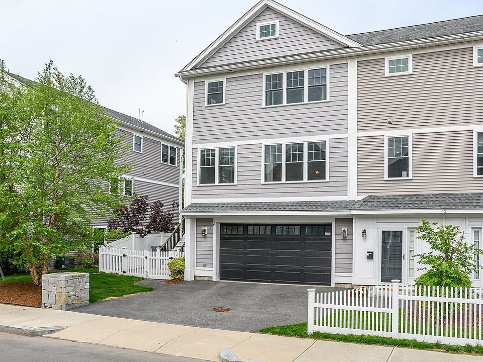 1st image of 43 Hall St Unit 1