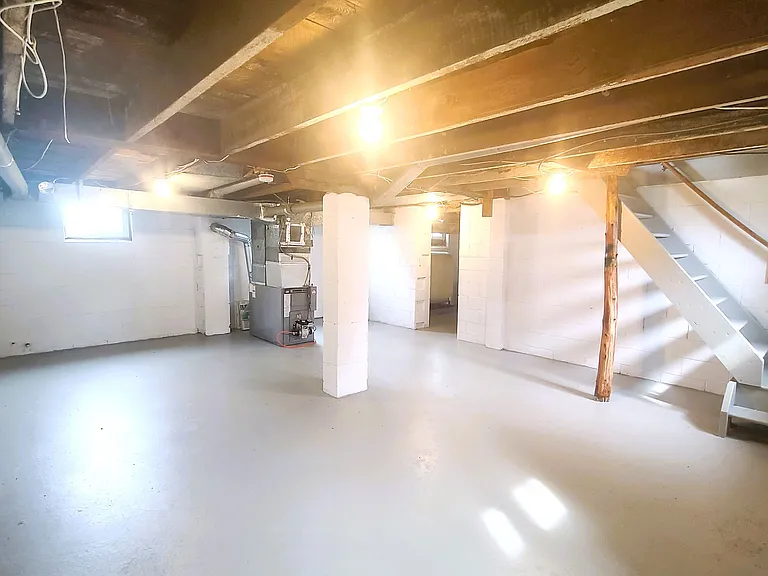798 King Rd — Photo 24