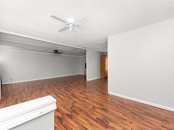 2nd image of 531 E Glenrose Ln