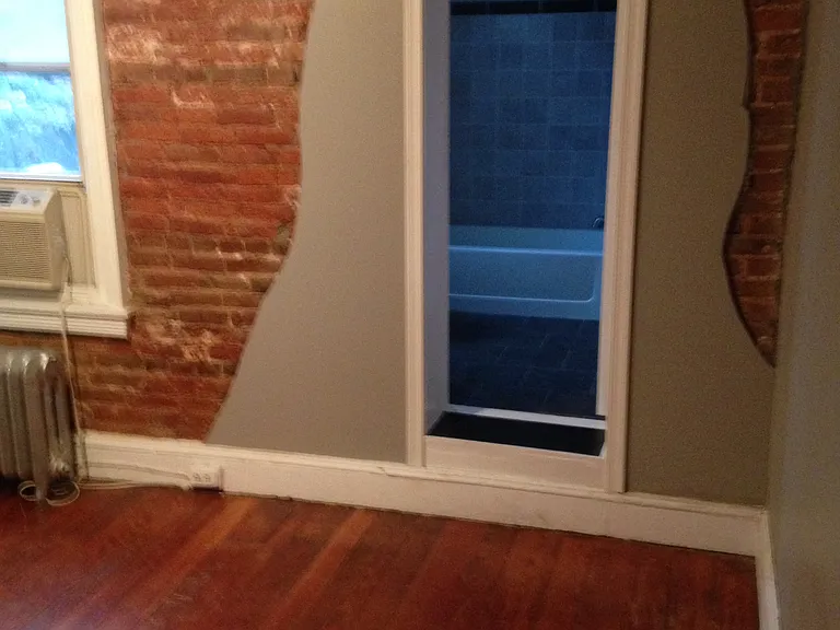 124 Burnside St — Photo 7