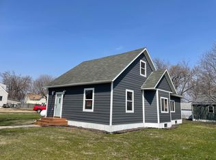 850 Leo Ave, Ruthton, MN 56170