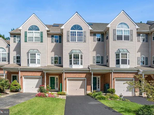 106 Vineyards Ct, Wilmington, DE 19810