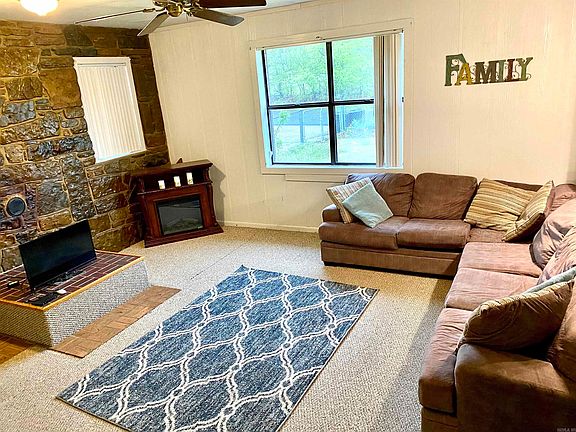 4th image of 222 Emmet Bradford Cir