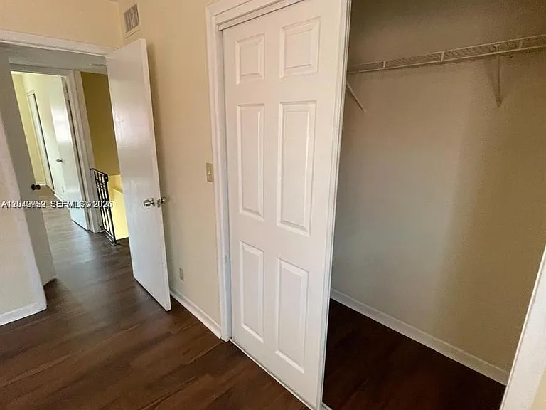 5305 NW 27th St #6C — Photo 8