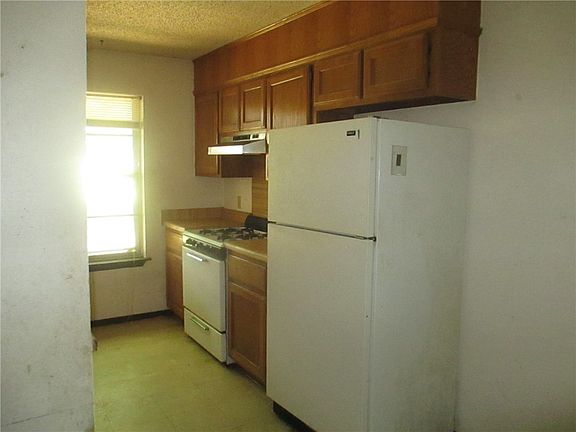 5th image of 456 Linda Ln