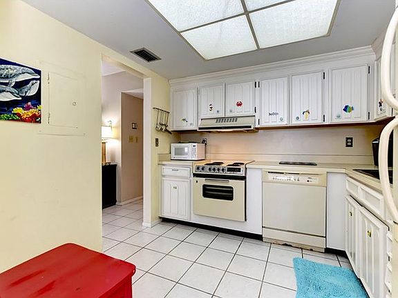 5th image of 1700 Benjamin Franklin Dr APT 12F