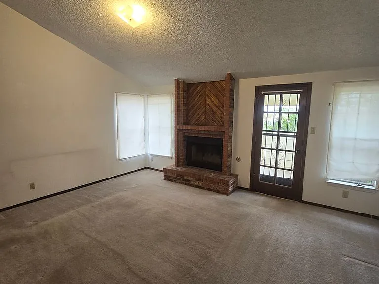 4536 General Maloney Cir — Photo 6