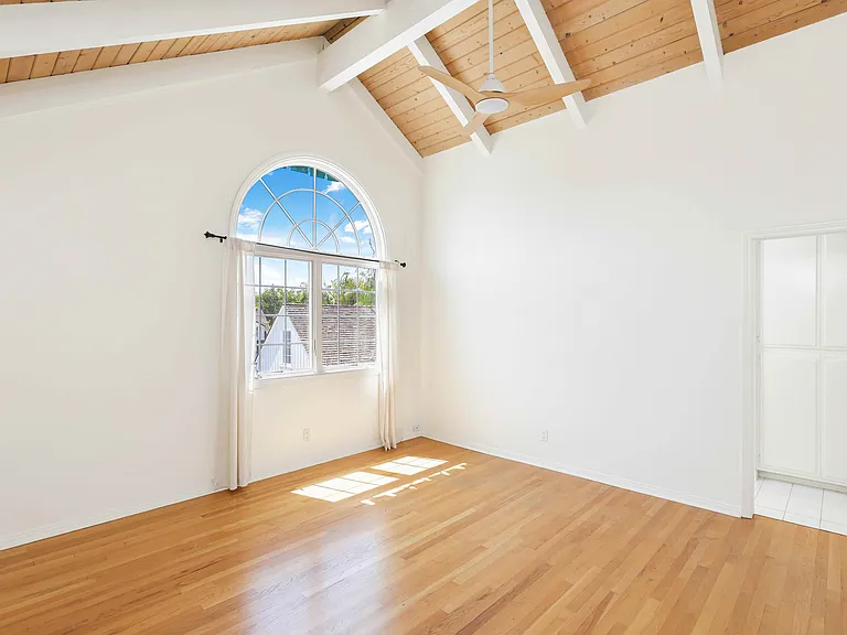 2025 E Balboa Blvd — Photo 33