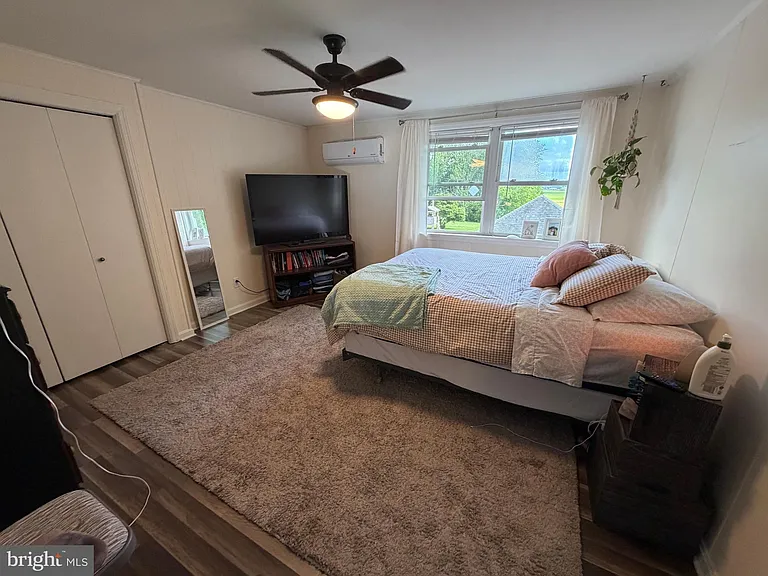 123 Miller St #2 — Photo 6