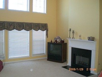 3rd image of 373 Winthrop Ln