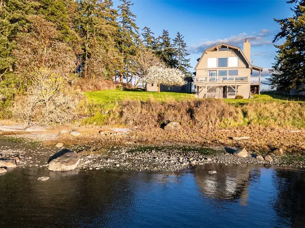 239 Shoreland Drive, Lopez Island, WA 98261