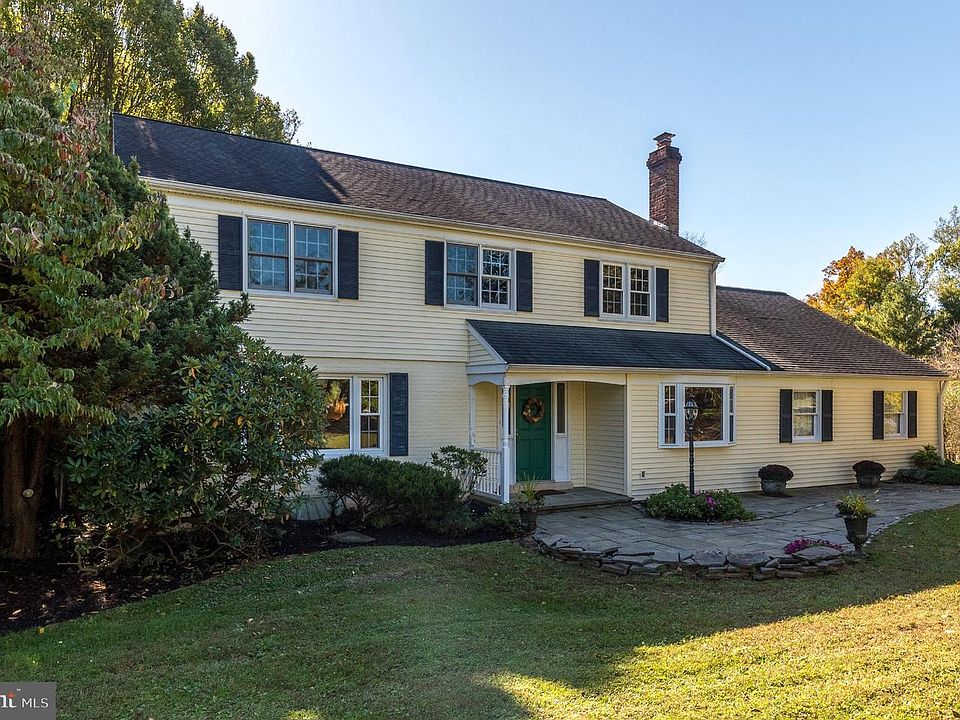 1st image of 802 Hessian Cir