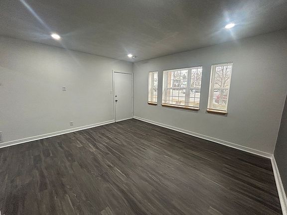 3rd image of 202 E Gregory Blvd