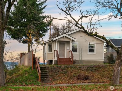 403 E Wright Avenue, Tacoma, WA, 98404