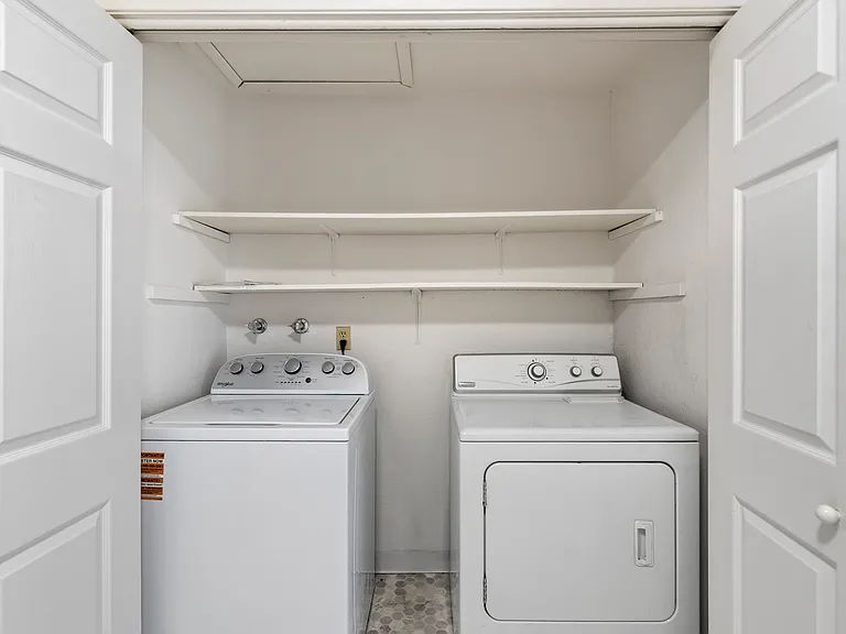 2052 S Leadville Ave — Photo 8