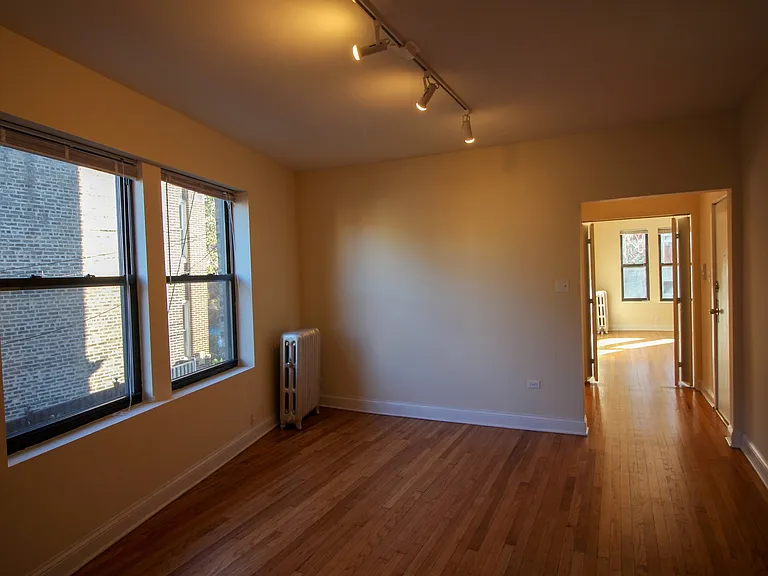 1634-38 W North Shore Ave #3 — Photo 2