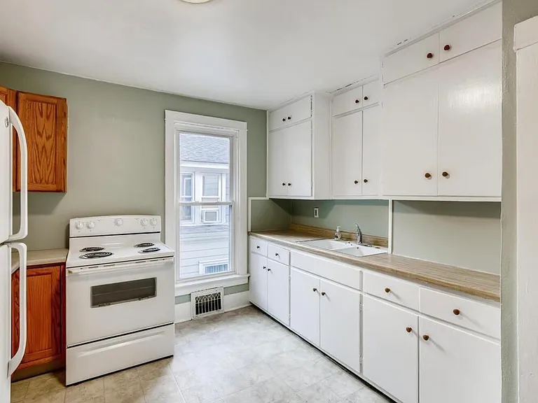 876 Lafond Ave #2 — Photo 9