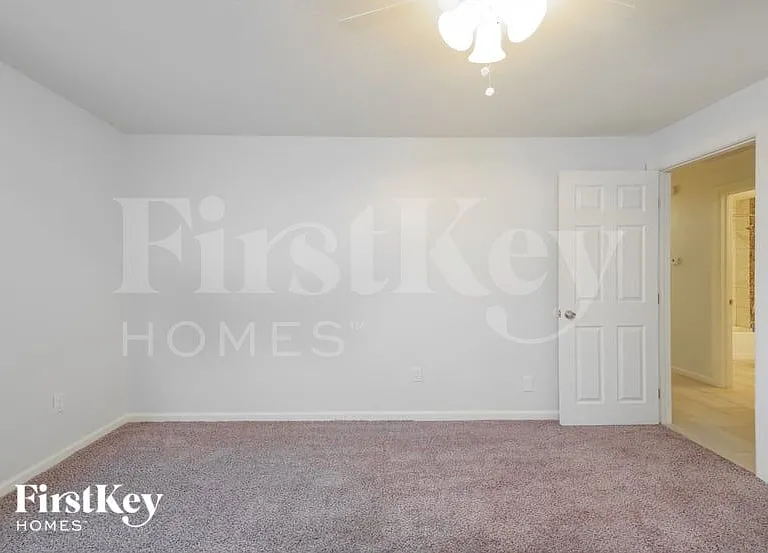 14401 N 36th St — Photo 12
