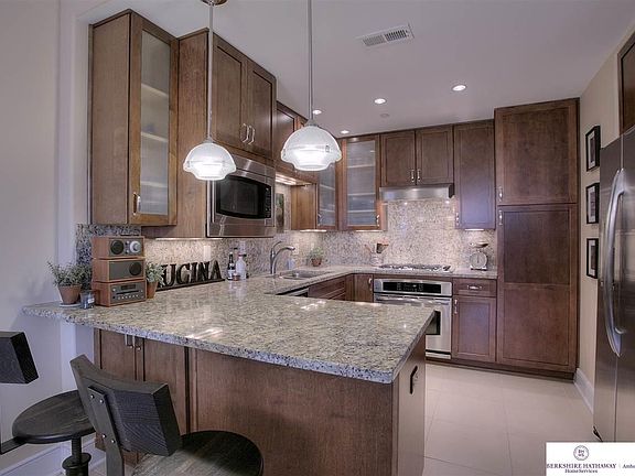 2nd image of 1403 Farnam St APT 1002