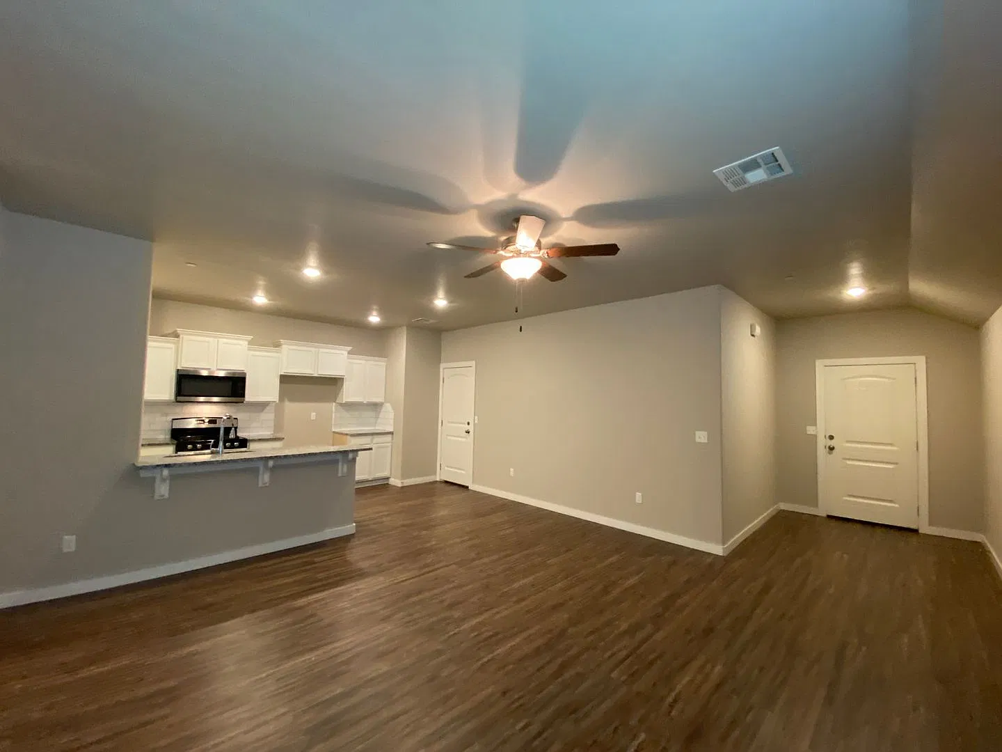 3 Bed 2 Bath Duplex in Bethany (See Contact Info Below) — Photo 4