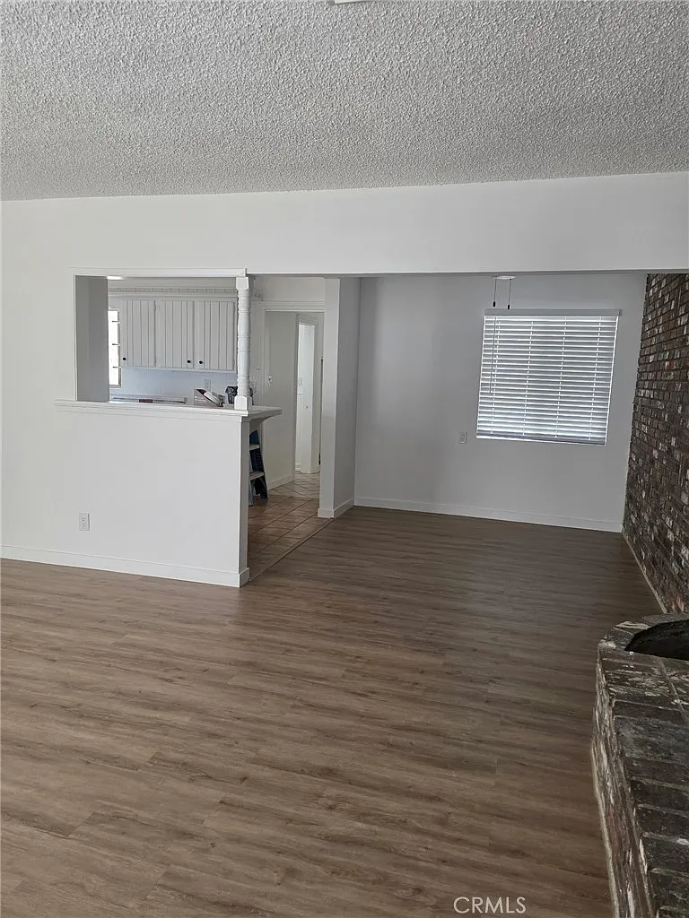 3 bed, 1245 sqft, $3,500 — Photo 3