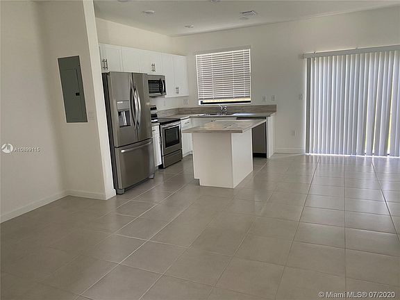 5th image of 20696 NE 7th Ct #0
