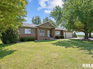 1727 220th St, Reynolds, IL 61279