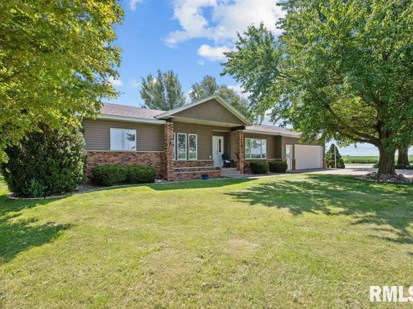 1727 220th St, Reynolds, IL 61279